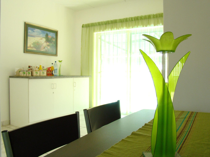Public Area 3, Louhallas Bed & Breakfast, Ekurhuleni
