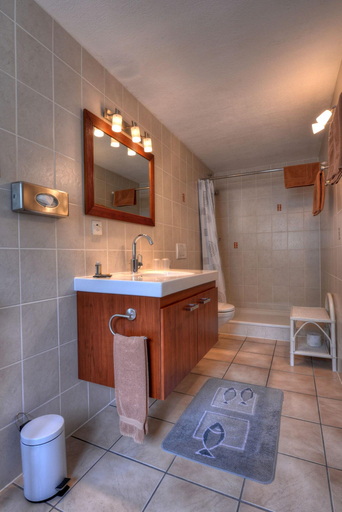 Bathroom 4, Rêves Gourmands, Saint-Maurice