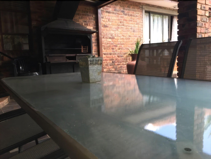 Public Area, Cura Lodge, Mangaung