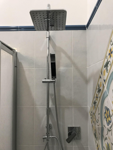 Bathroom 5, B&B Le Marinelle, Salerno