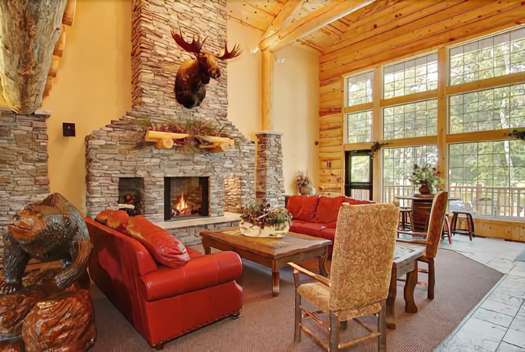 Public Area 2, Whitefish Lodge and Suites, Crow Wing