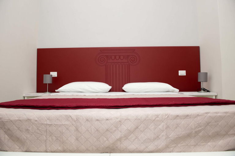 Bedroom 5, Nolana 86, Napoli