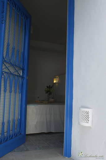 Public Area, La Chambre Verte, Carthage