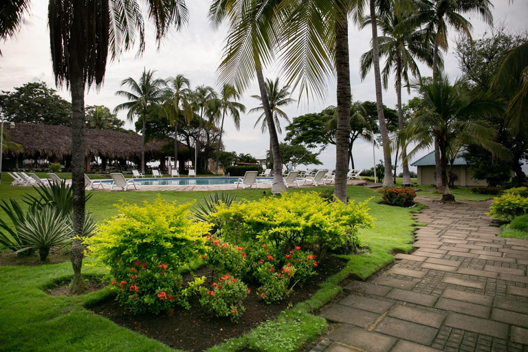 Public Area, Atami Escape Resort, Tamanique