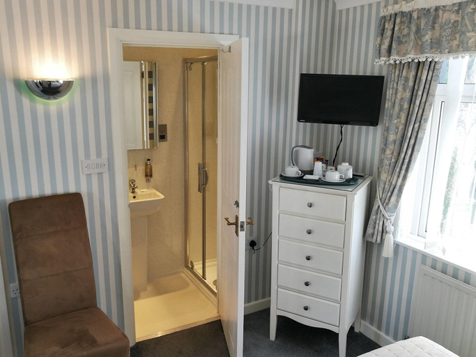 Bedroom 5, Rosemullion Hotel, Cornwall
