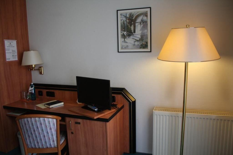 Bedroom 3, Hotel Robinienhof, Jerichower Land