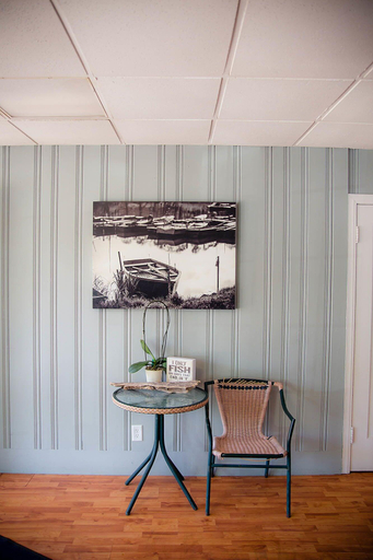 Public Area 2, Steelhead Inn, Erie