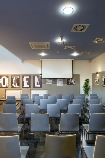 Public Area 2, Automobil Hotel, Kraków City