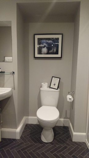 Bathroom 4, Allan Park Hotel, Stirling