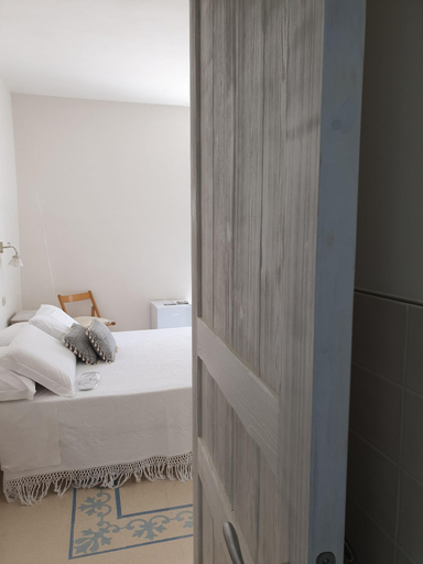 Bathroom 5, Trullitria Rooms, Bari