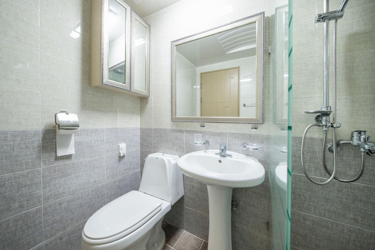 Bathroom 5, Soo Pension, Seogwipo