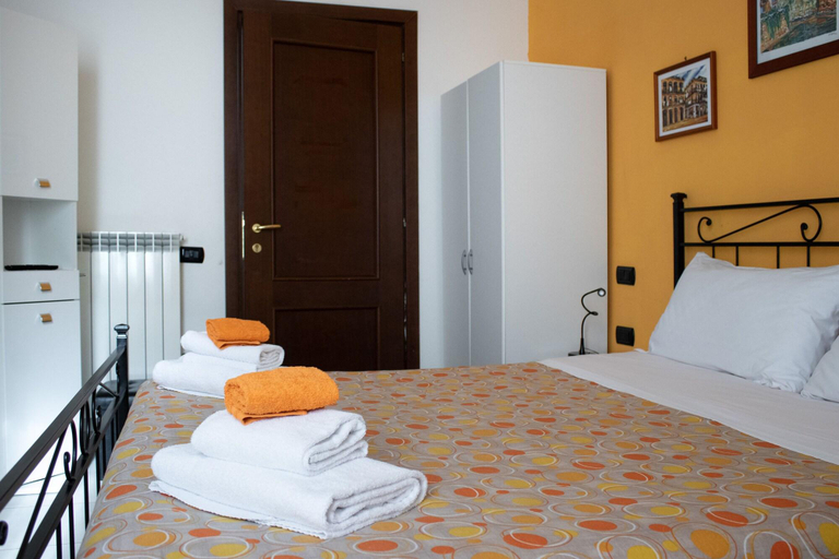 Bedroom 5, Pomodoro AC, Napoli
