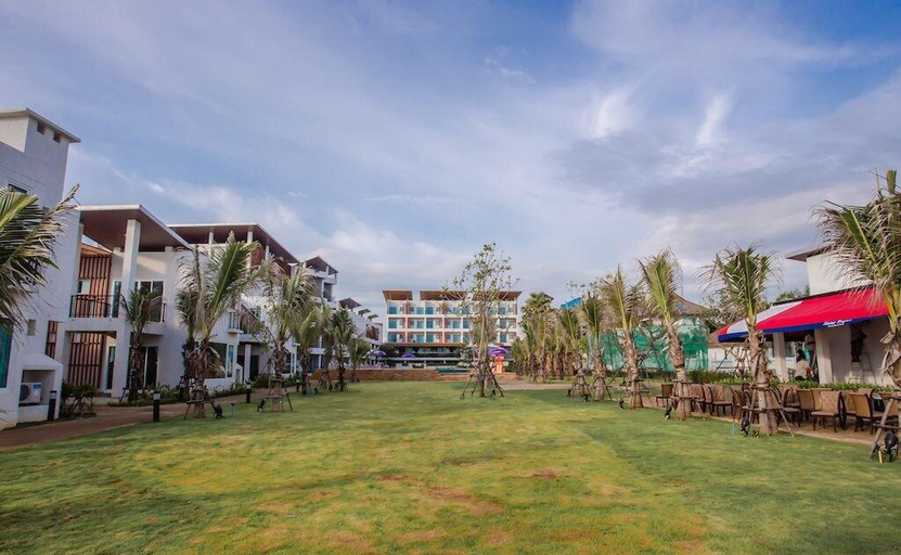 Exterior & Views 2, Saint Tropez Beach Resort Hotel, Tha Mai