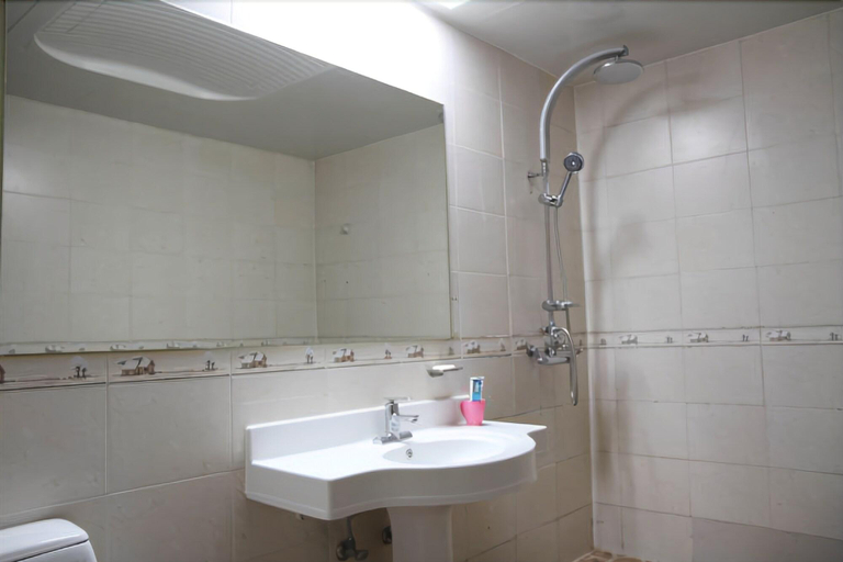 Bathroom 4, Goryeo Hotel, Andong