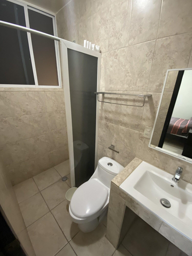 Bathroom, Hotel Jiménez, Del Centro