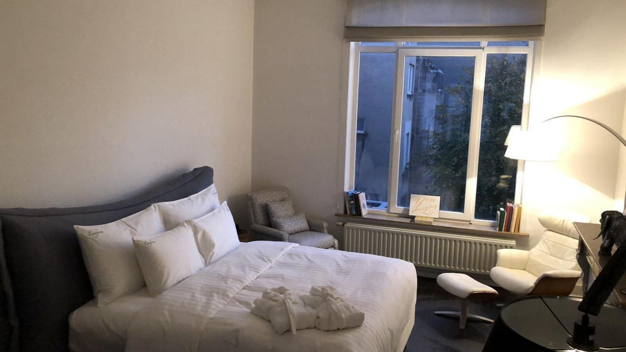 Bedroom 3, A Flemish Tale, Oost-Vlaanderen