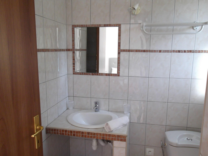Bathroom 5, Hôtel Padolo, Corse-du-Sud