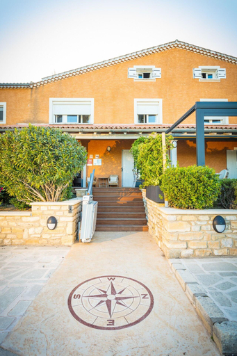 Exterior & Views 2, Hôtel Saint Geniès, Gard