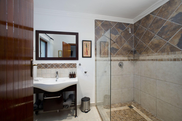 Bathroom 5, Candlewood Lodge - Bed & Breakfast, Eden
