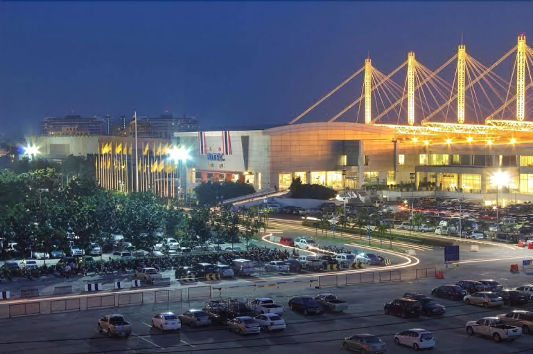 Exterior & Views 15