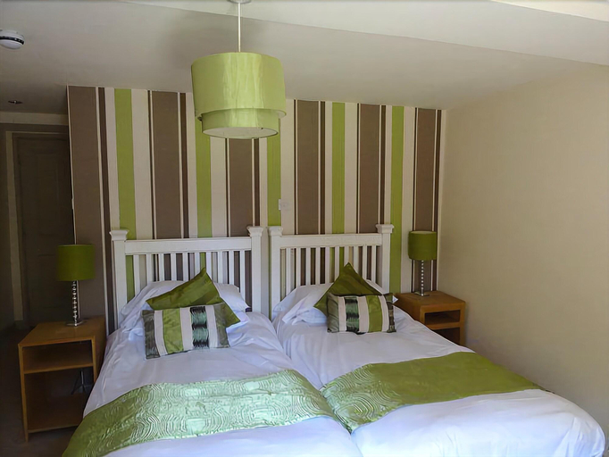 Bedroom 2, The Barge Inn, Wiltshire