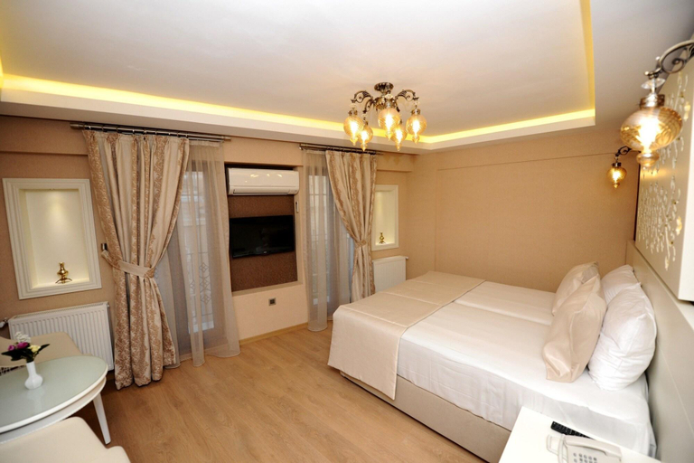 Bedroom 2, Rooms Inn Taxim, Beyoğlu