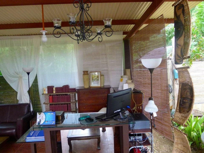 Public Area 2, Jacana Bayside B&B, Puerto Princesa City