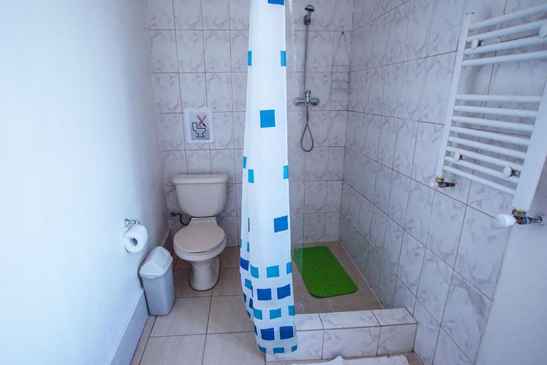 Bathroom 4, Quinta Adela Bed & Breakfast, El Loa