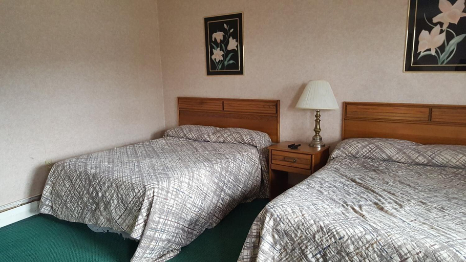 Bedroom 3, Best Inn, Allegany