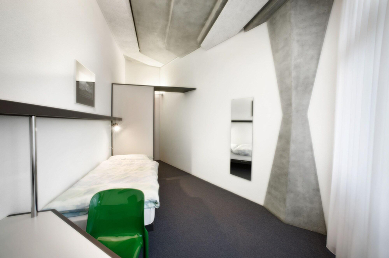 Bedroom 3, Hotel CIP, Courtelary
