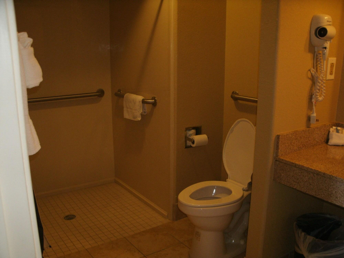 Bathroom 4, Motel 6 Millington, TN, Shelby