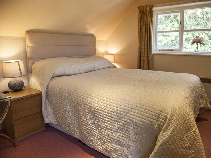 Sport & Beauty, The Hatchet Inn, Wiltshire