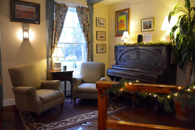 Public Area 2, Dowds Country Inn, Grafton