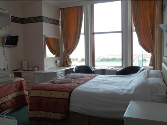 Bedroom 3, Burlington Palm Hotel, Norfolk