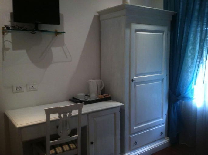 Bathroom 2, Affittacamere La Stazione, La Spezia