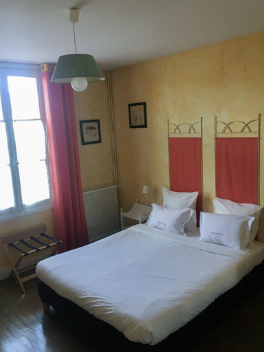 Bedroom 3, Les Gues Rivieres, Gironde