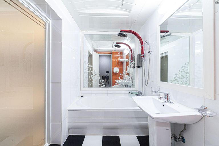 Bathroom 4, Business Hotel Duu, Buk