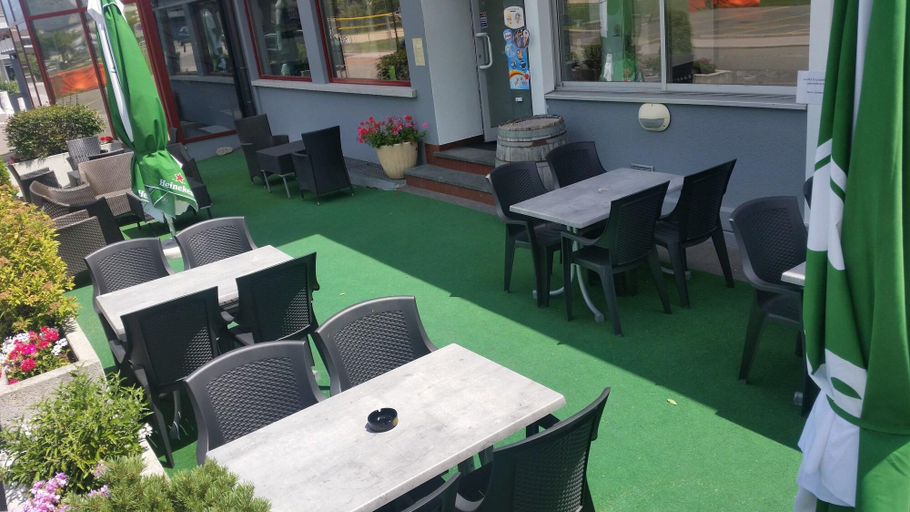 Food & Drinks 5, Motel Des Sports, Martigny