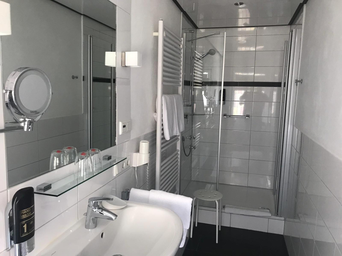 Bathroom 4, Hotel Mietz, Ahrweiler