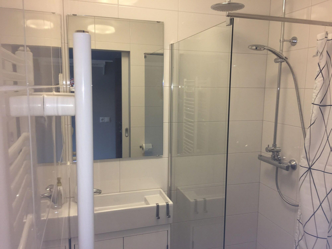 Bathroom 4, Reykjadalur Guesthouse, Hveragerði