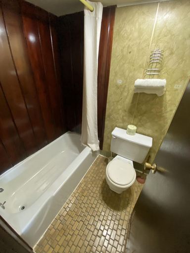 Bathroom 3, Reedsburg Motel, Sauk