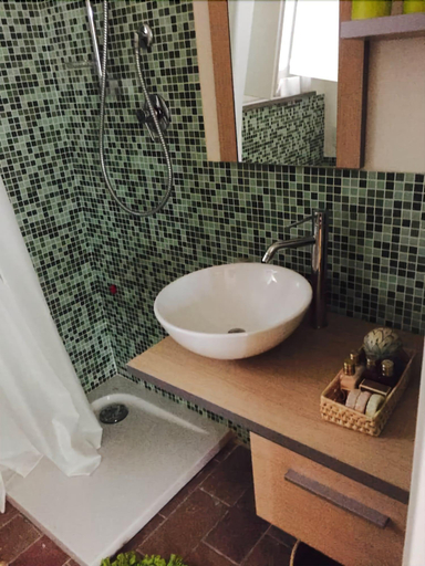 Bathroom 5, Villa Silvio, Macerata