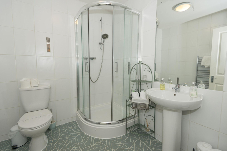 Bathroom 4, The Royal Hotel (latinos), Lancashire