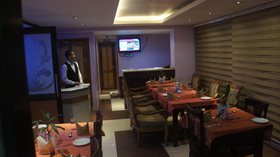Food & Drinks 5, Hotel Lilawati Grand, Kamrup Metropolitan