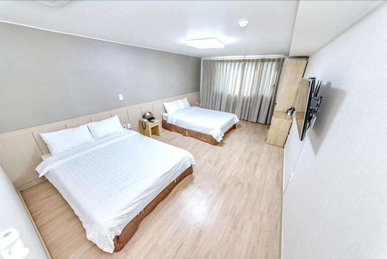 Bedroom 3, Jungmoon City Hotel, Seogwipo