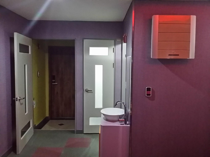 Bathroom 3, SKY Hotel, Cheonan