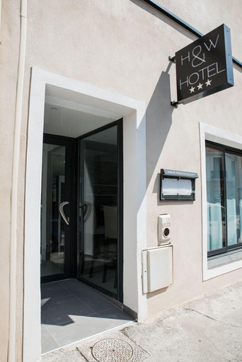Public Area 3, Hôtel Holidays & Work, Var