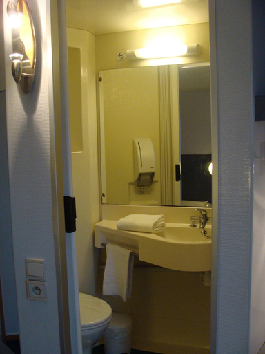 Bathroom 4, Hotel Althea, Hérault