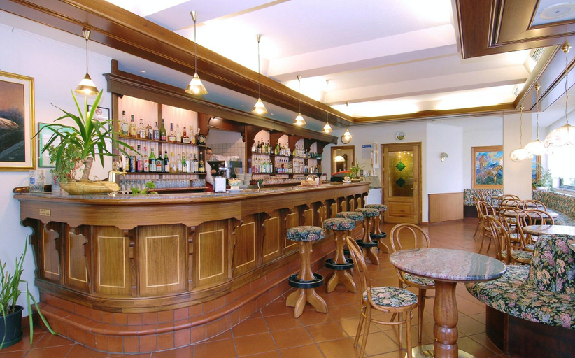 Food & Drinks 5, Comtes De Challant, Aosta