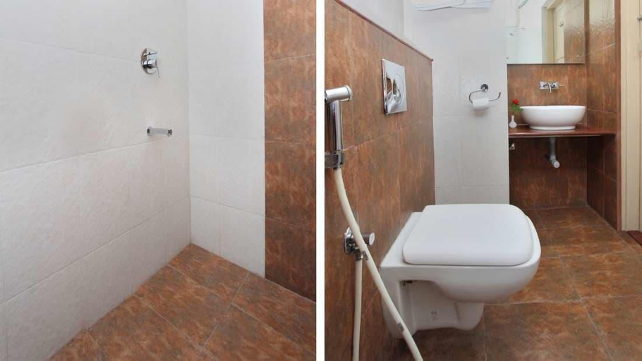 Bathroom 4, Hotel Vellara, Bangalore